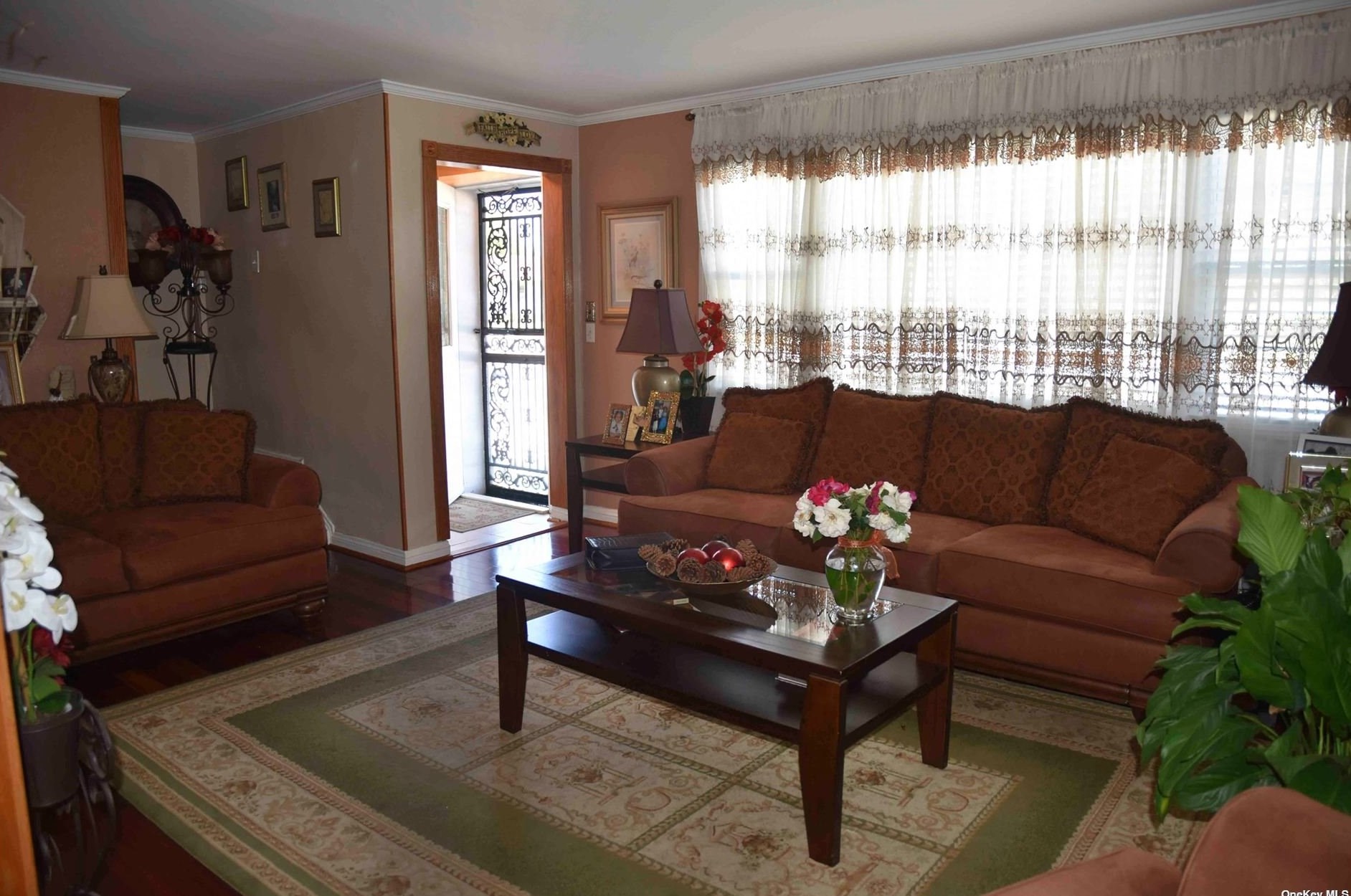 161 President St, Hempstead, NY 11550-4718