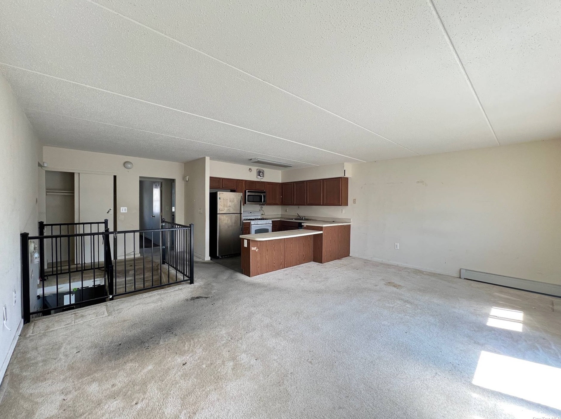 133 Beach 59th St #102a, Far Rockaway, NY 11692