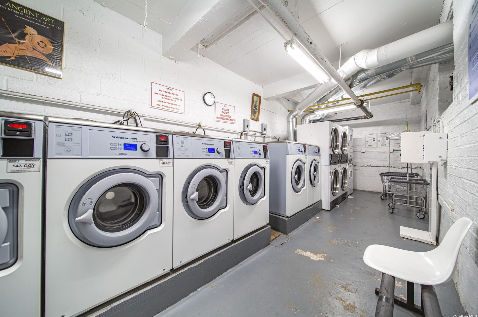 83-60 Vietor Ave, Flushing NY 11373-3256 exterior