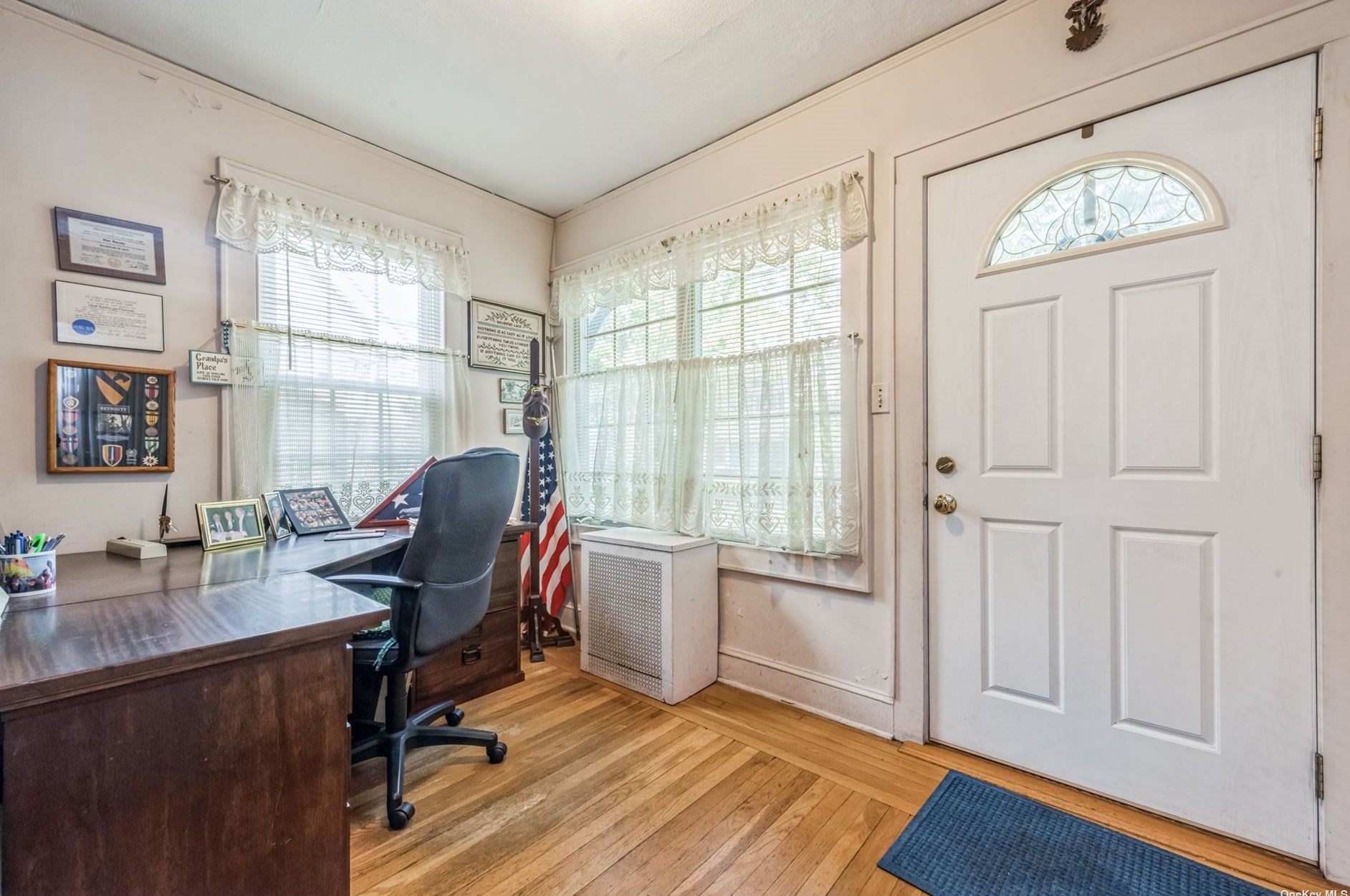 30 Cornell St, Williston Park, NY 11596