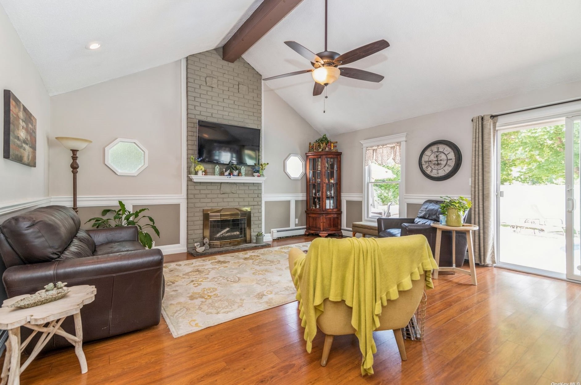 178 Barrett Ave, Bay Port, NY 11705-1413