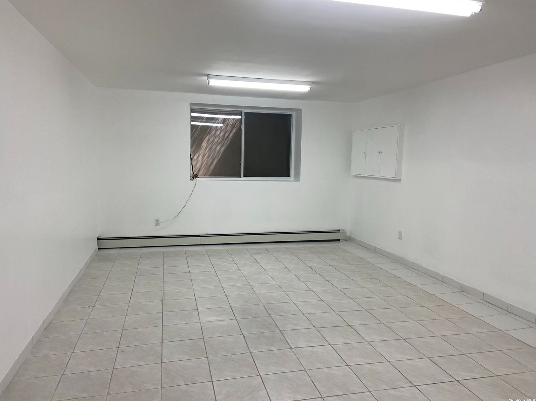 58-08 Van Horn St, Flushing, NY 11373-4363