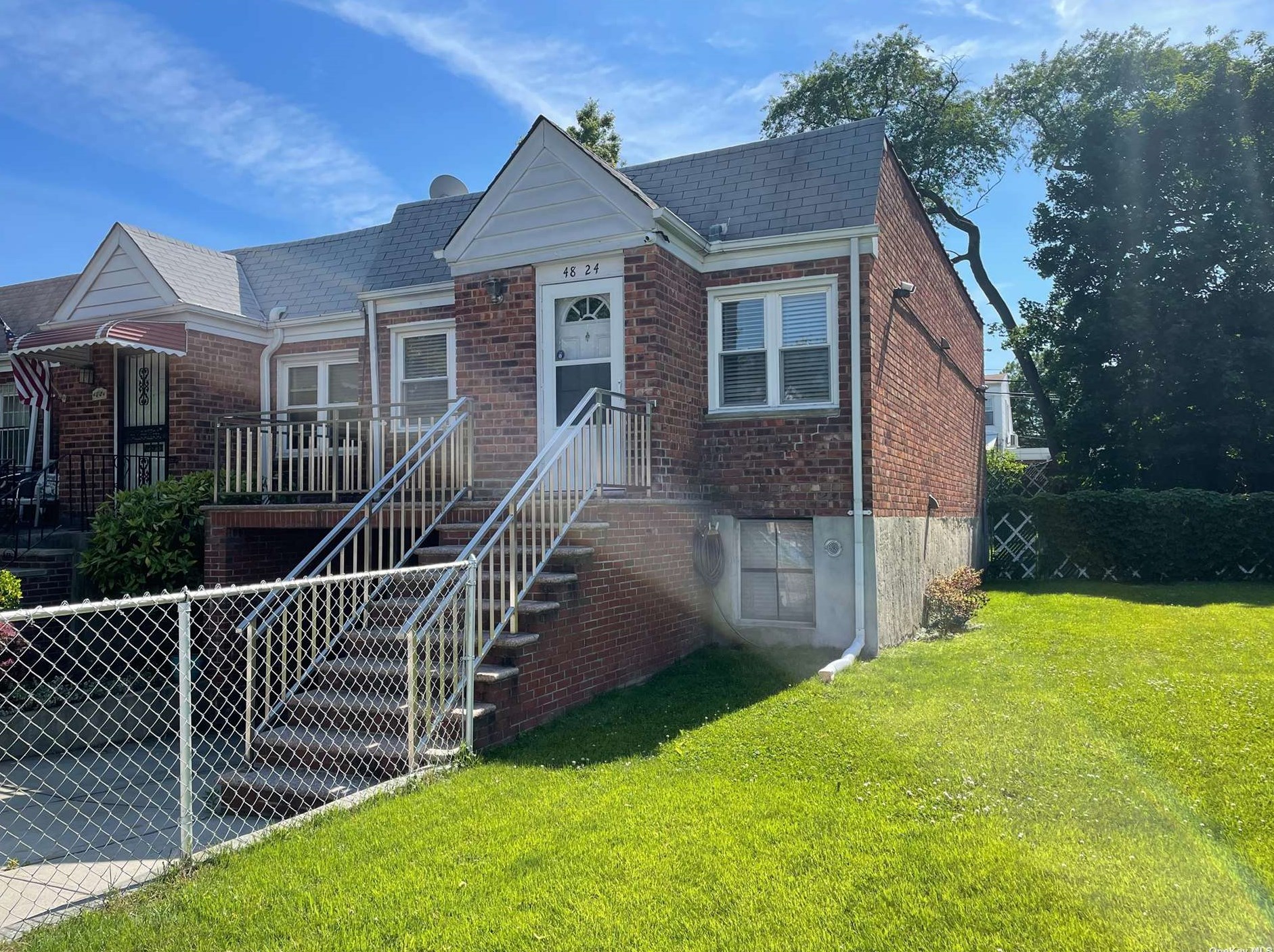 4824 193rd St, Flushing, NY 11365
