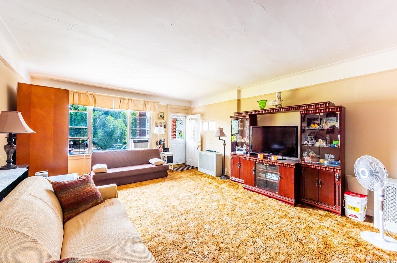 1800 52nd St, Brooklyn, NY 11234-3814