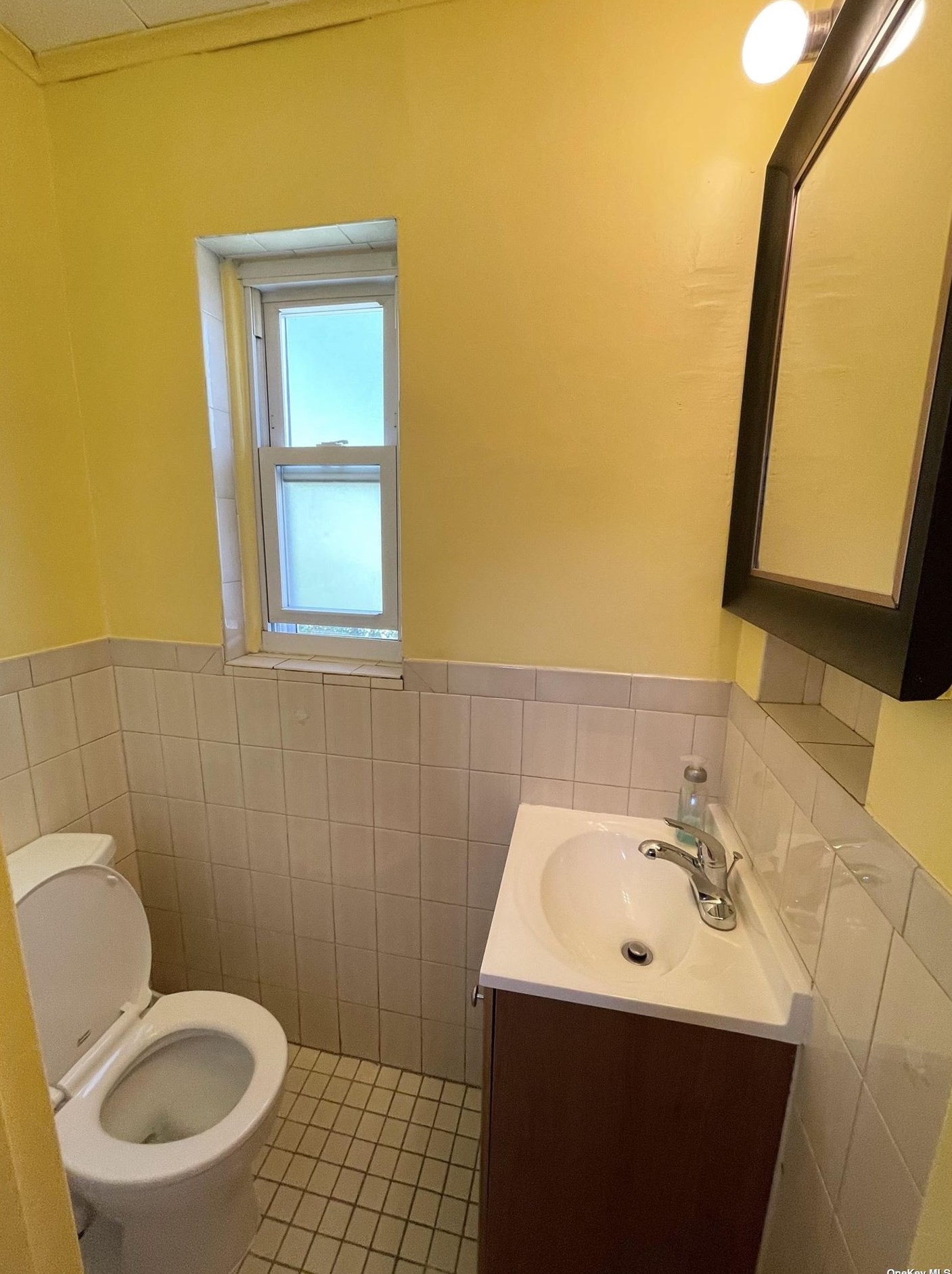 56-47 207th St, Flushing NY  11360-1350 exterior