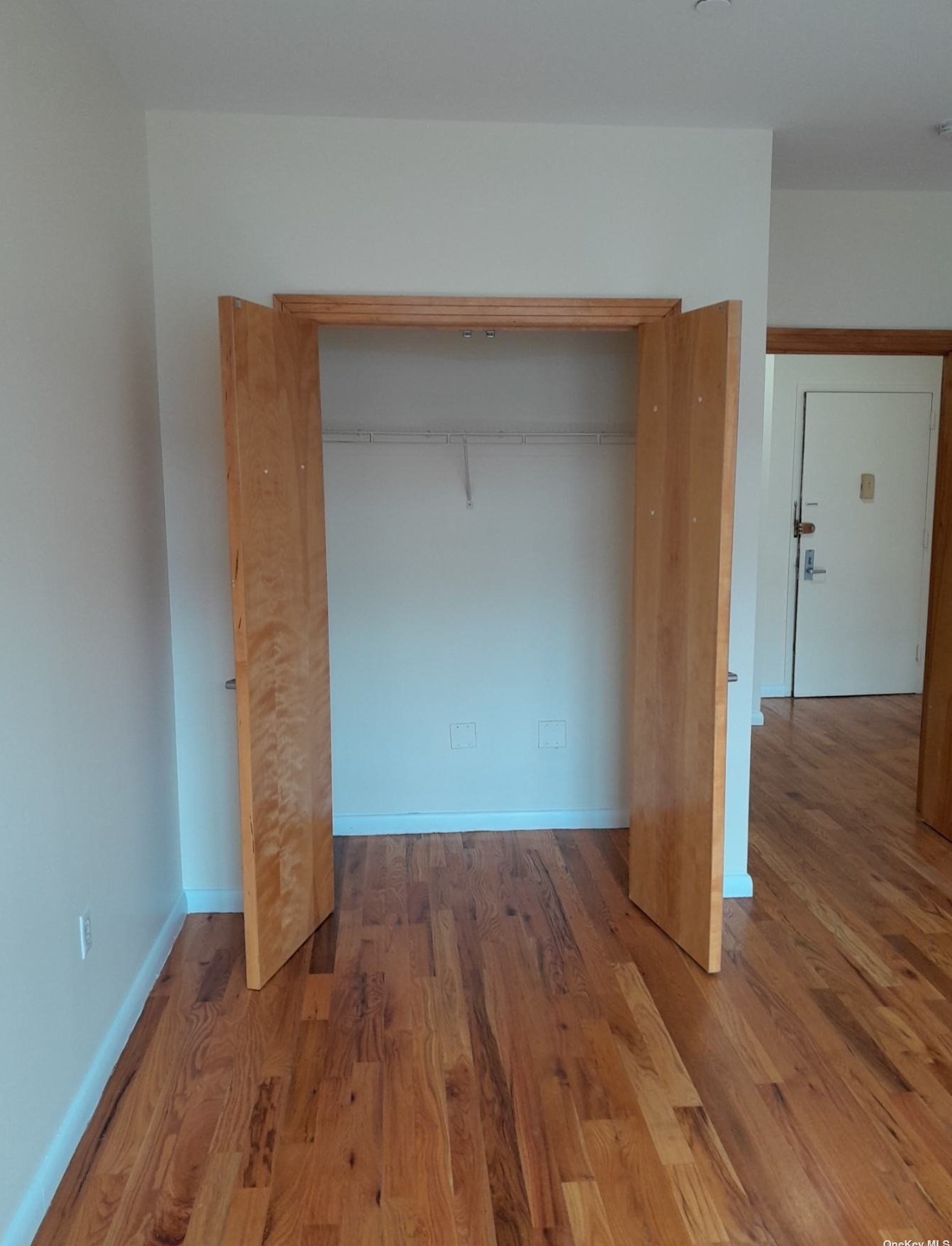 14-34 110th St #5e, Flushing, NY 11356