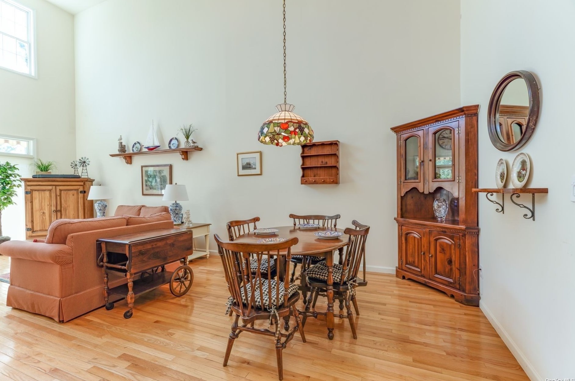 34 Blair Rd, Strongs Neck, NY 11733-4108