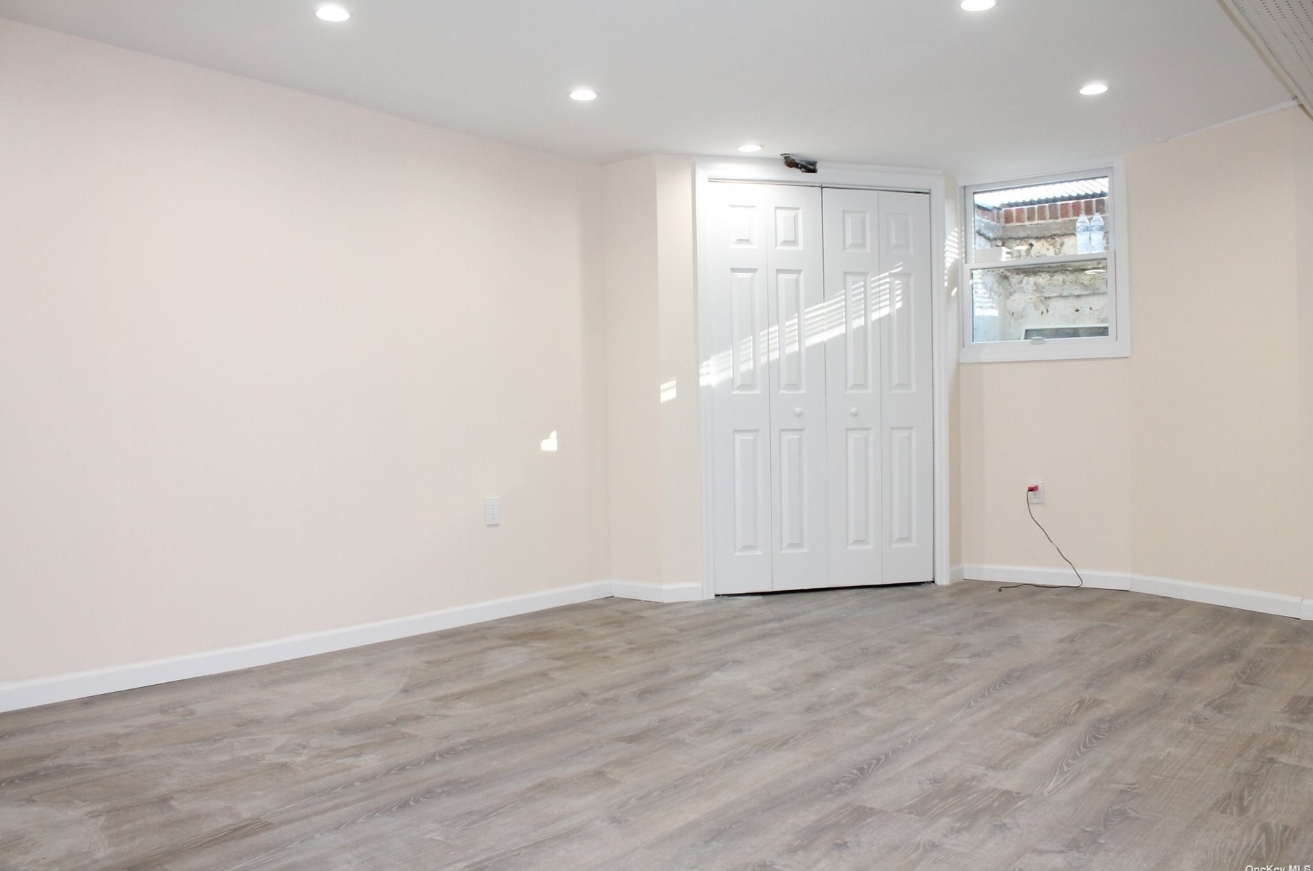 62-13 81st St, Flushing NY  11370-1320 exterior