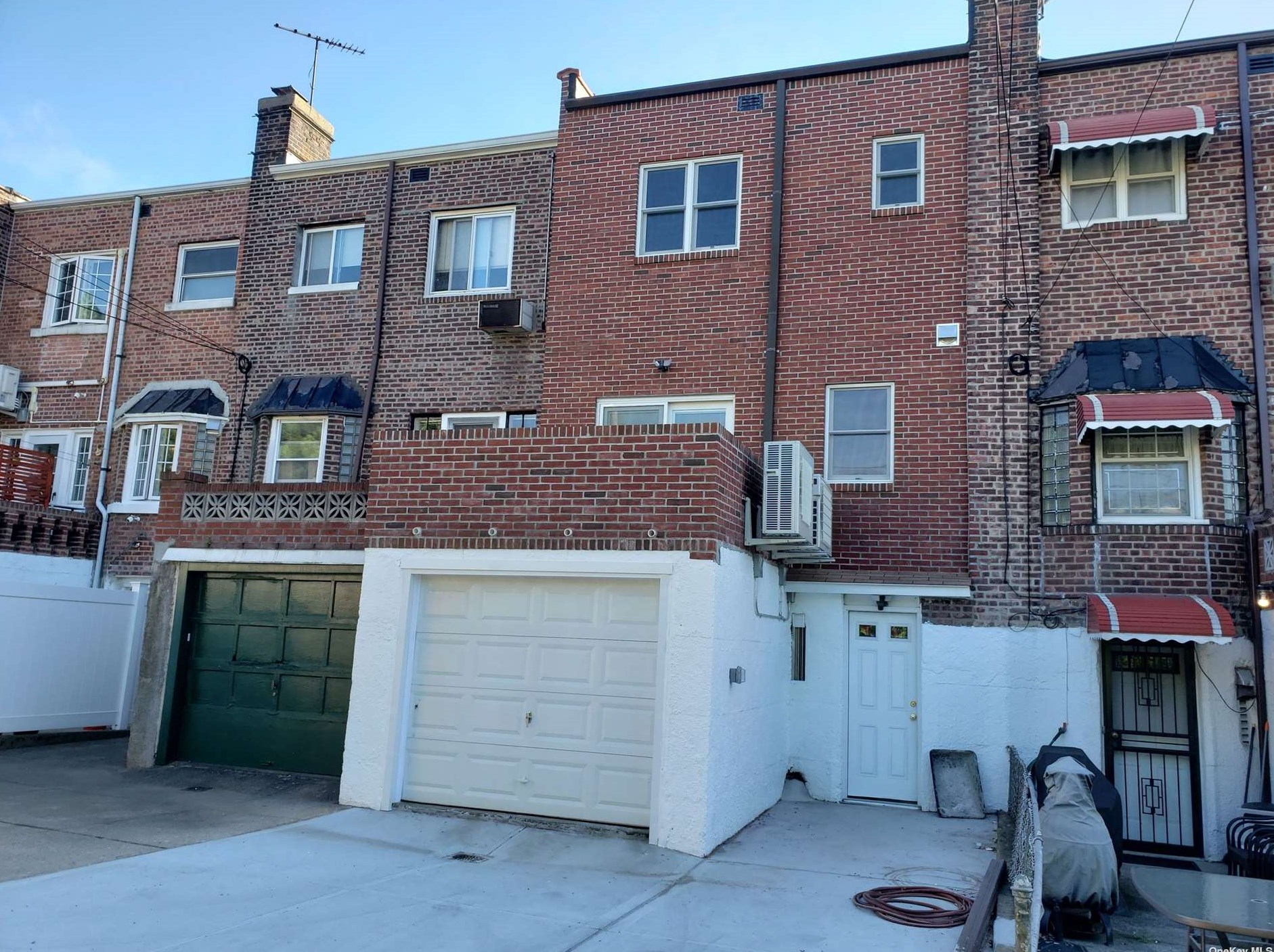 62-13 81st St, Flushing NY  11370-1320 exterior