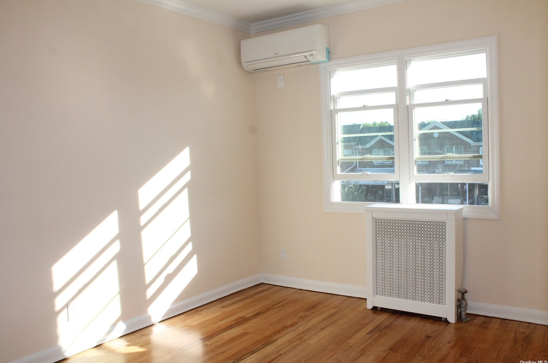 62-13 81st St, Flushing NY  11370-1320 exterior