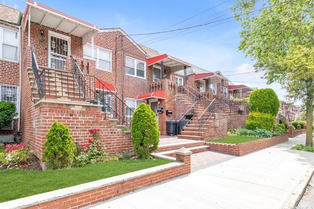 1233 83rd St, Brooklyn, NY 11228-3021