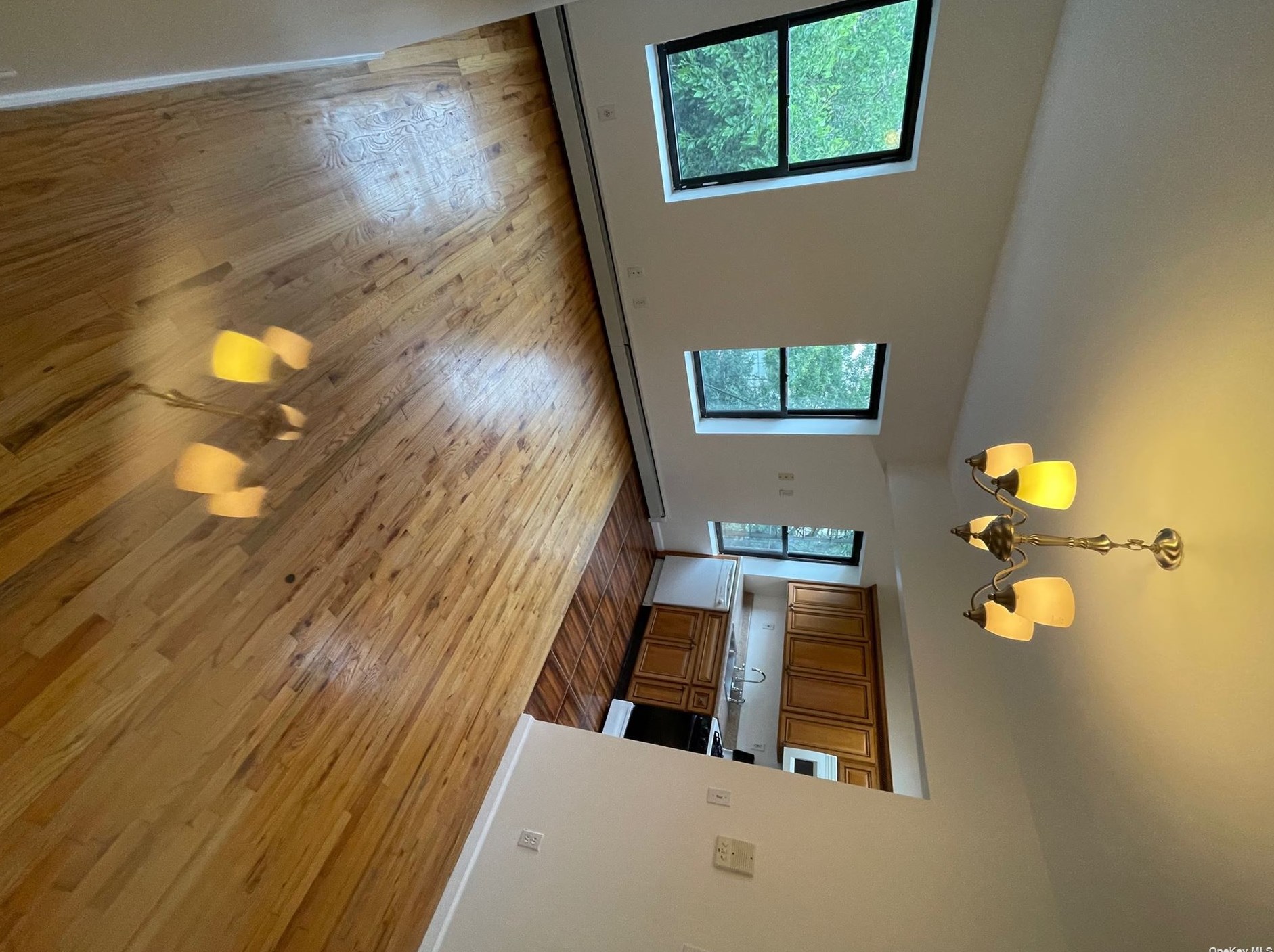 21 Vernon Ave #3, Brooklyn, NY 11206