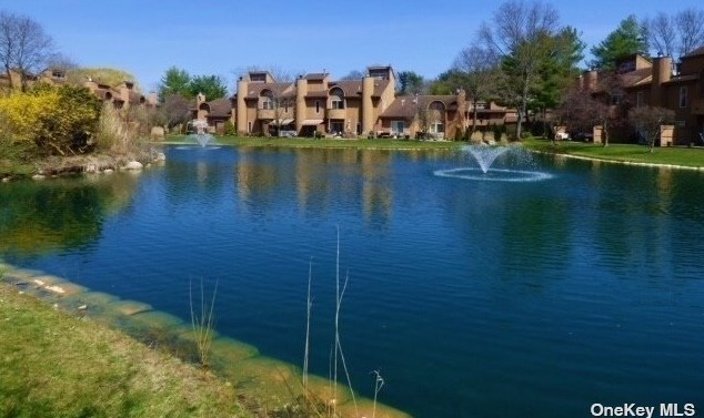 34 Kristin Ln, Hauppauge NY  11788-1236 exterior