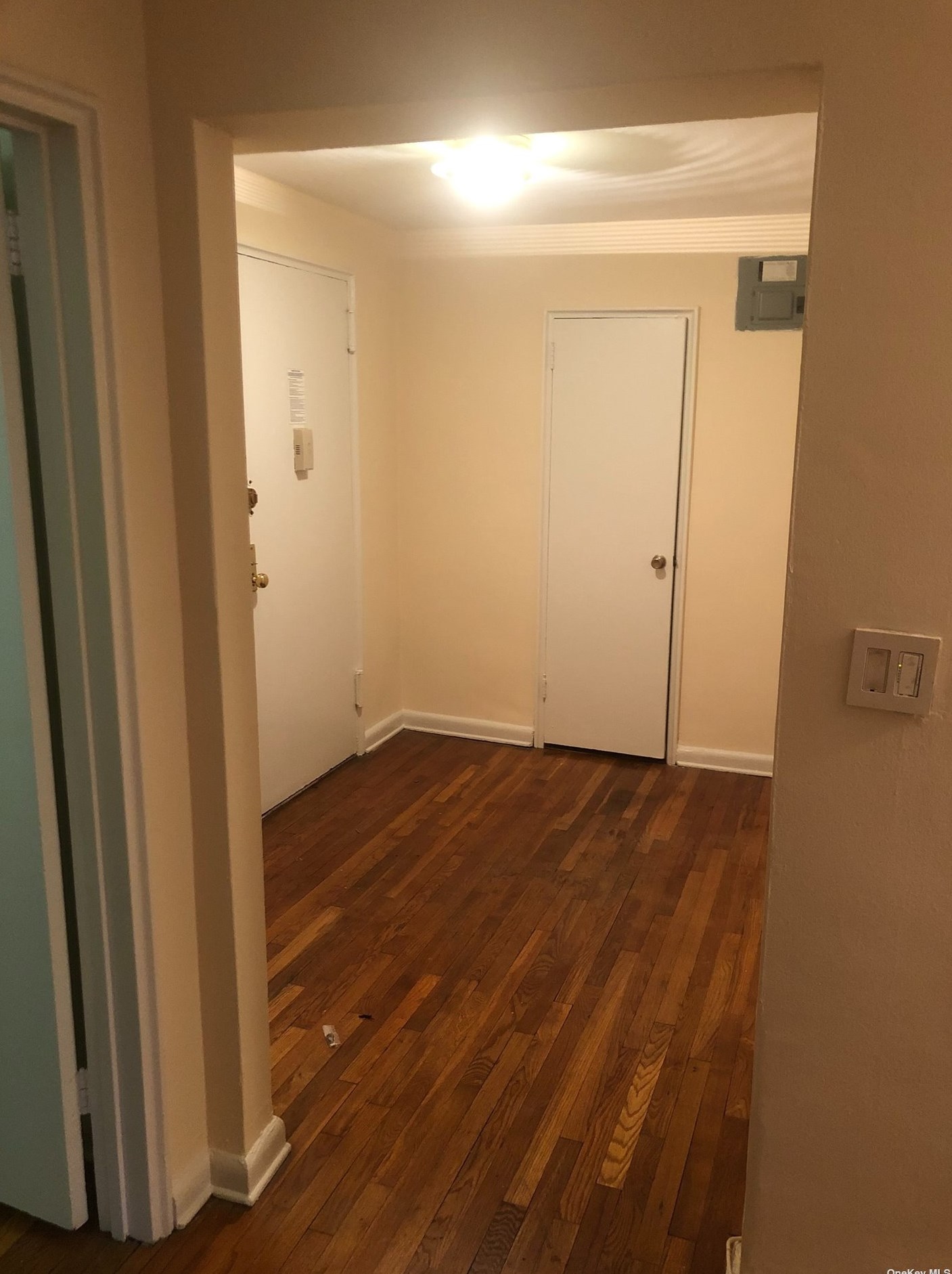 61-04 183 St #1d, Flushing, NY 11365
