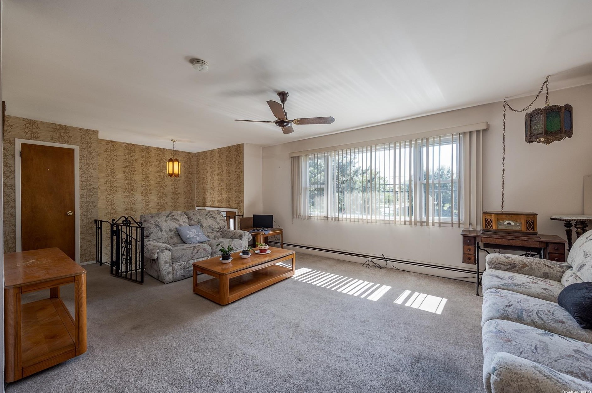 335 Miller Ave, Freeport, NY 11520-5516