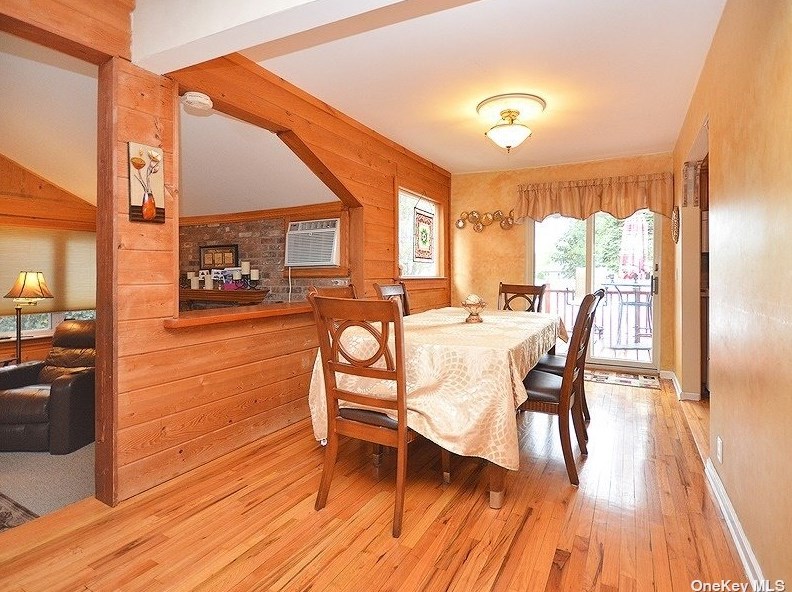 48 Hendrick Ave, Glen Cove NY  11542-2938 exterior