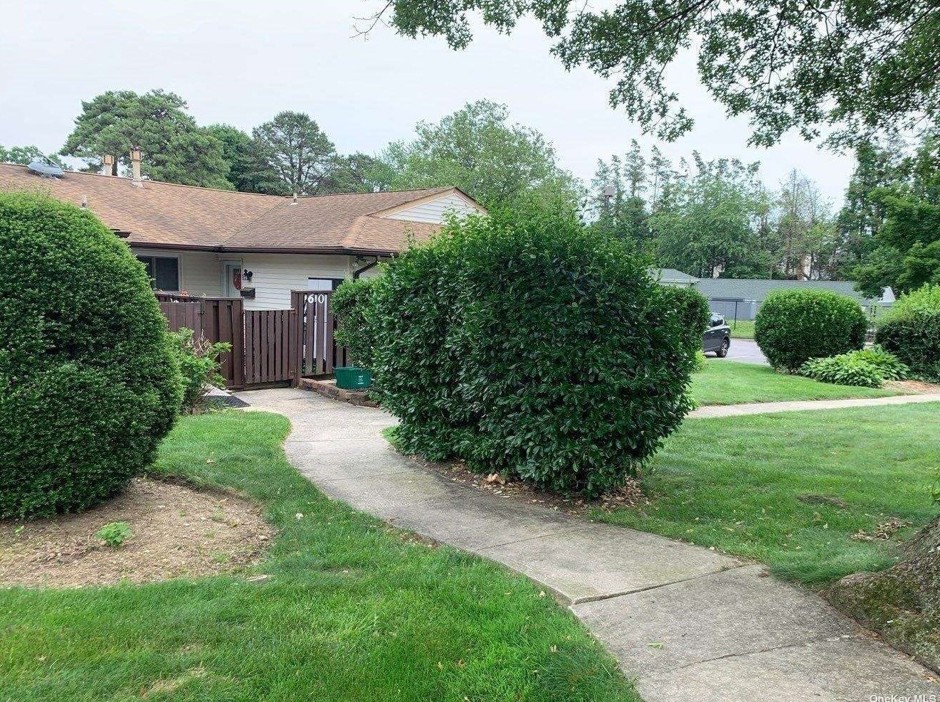64 Feller Dr #0, Central Islip, NY 11722