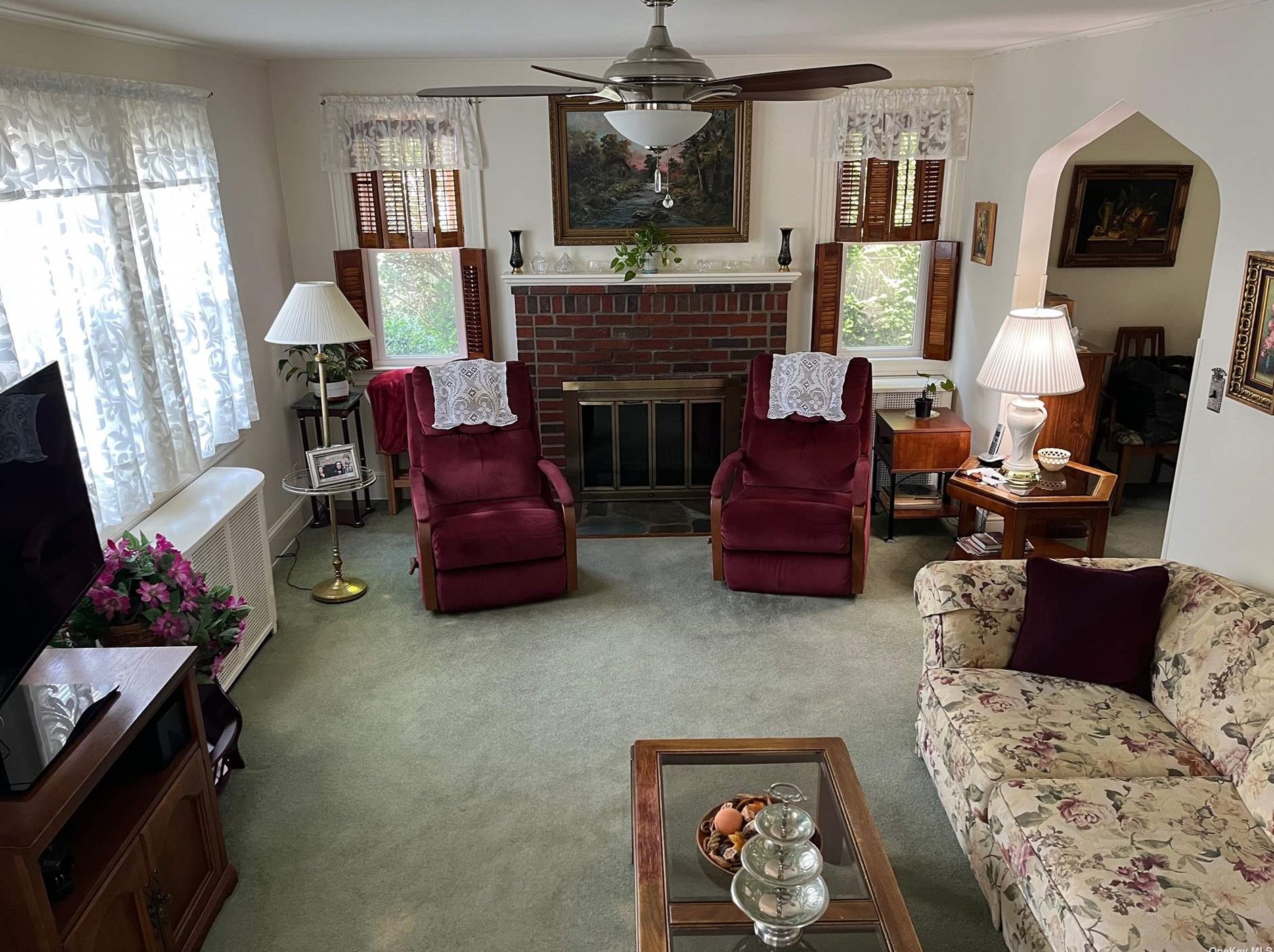 2407 Guenther Ct, North Baldwin, NY 11510-3328