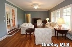 165 Circle Rd, Syosset NY  11791-2305 exterior