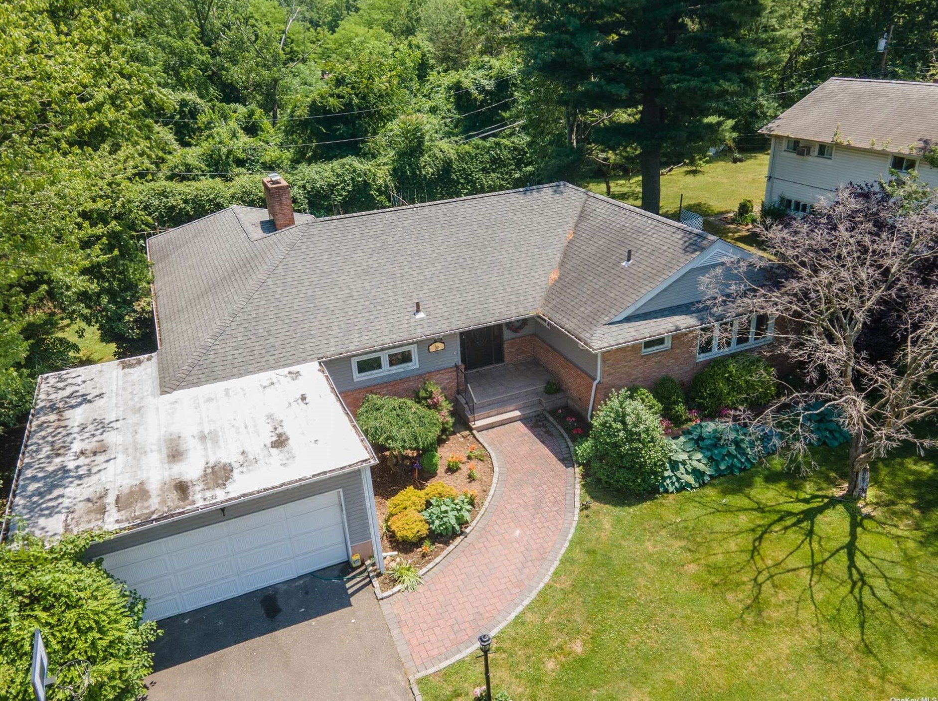 66 Olive St, Great Neck, NY 11020