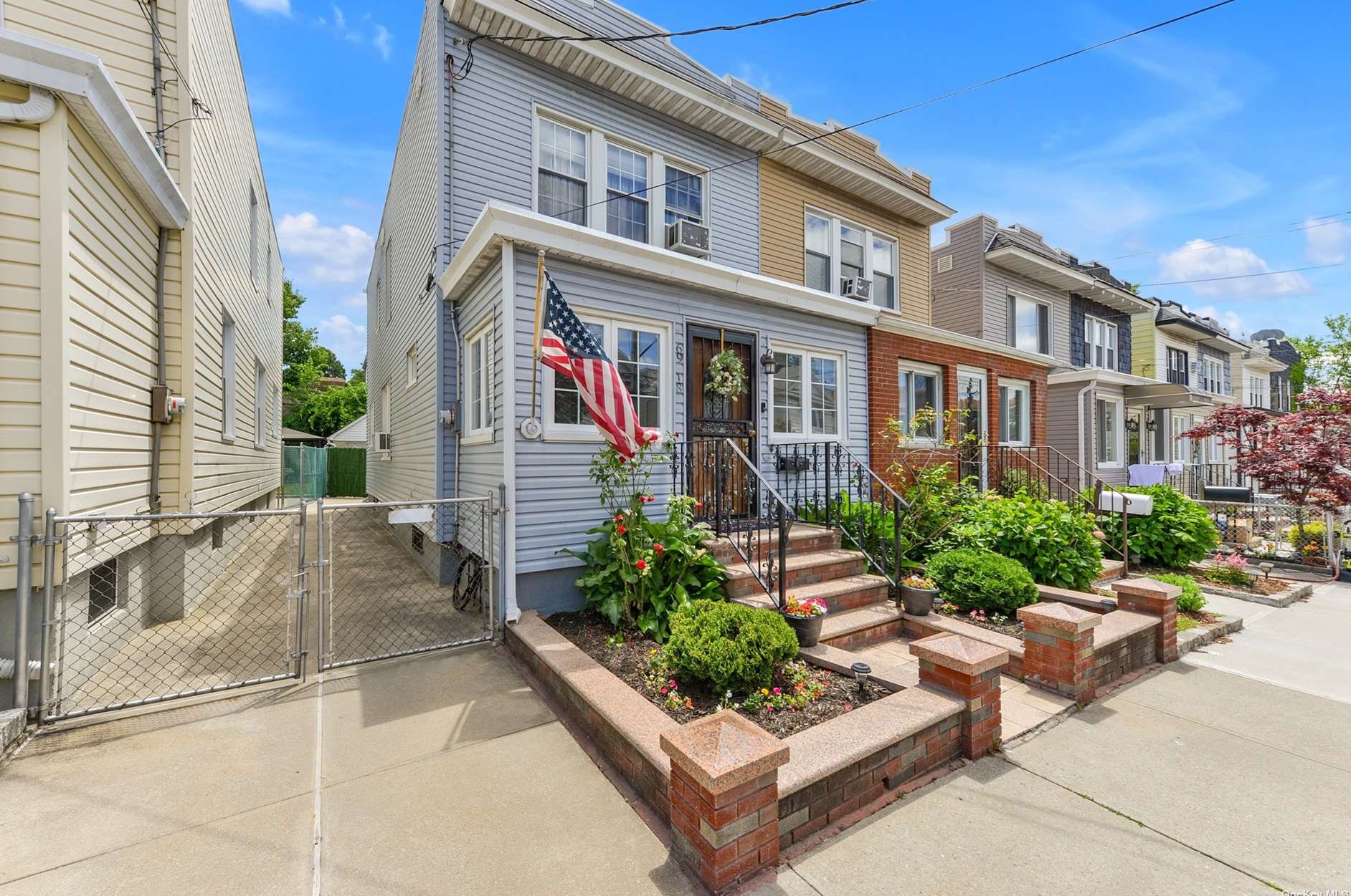 69-18 58th Rd, Flushing, NY 11378-2218