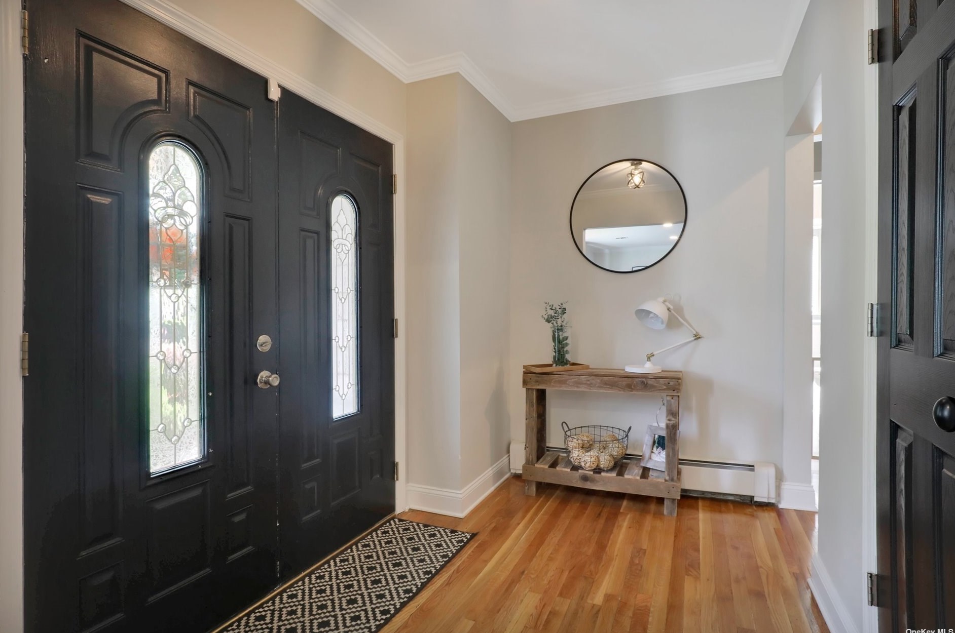 45 King St, Malverne NY  11565-1139 exterior