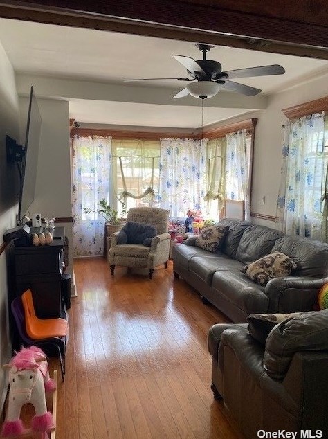 156-08 59th Ave, Flushing, NY 11355-3202