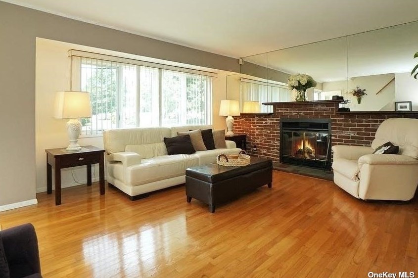 2017 Bergen St, North Bellmore, NY 11710