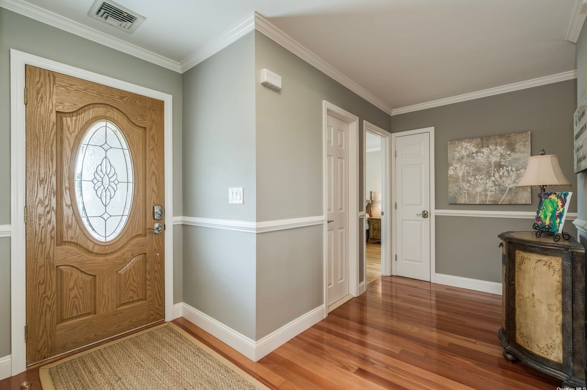 108 Fifty Acre Rd, Smithtown, NY 11787-2035