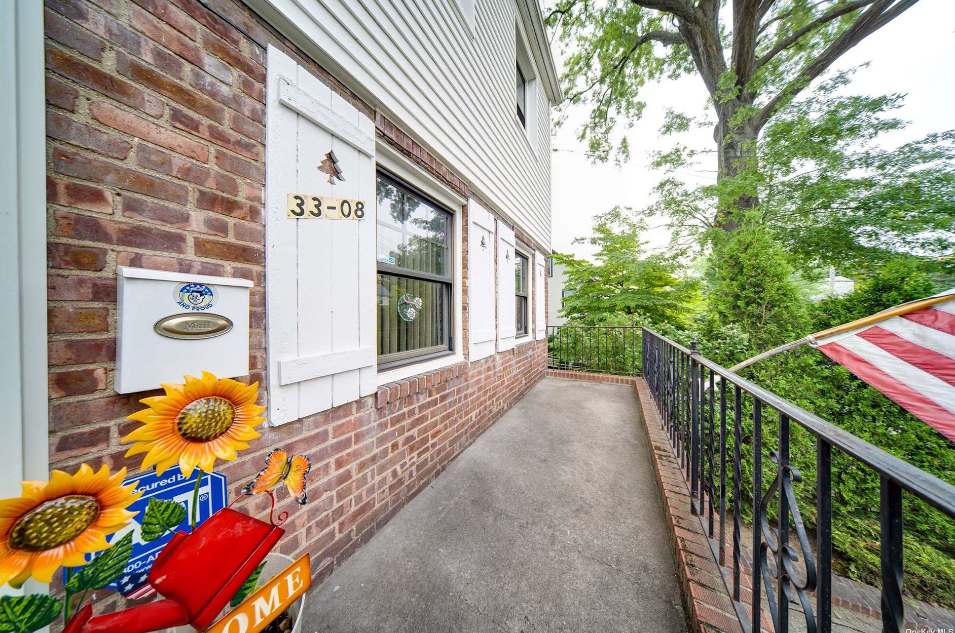 33-08 169th St, Flushing, NY 11358-4111