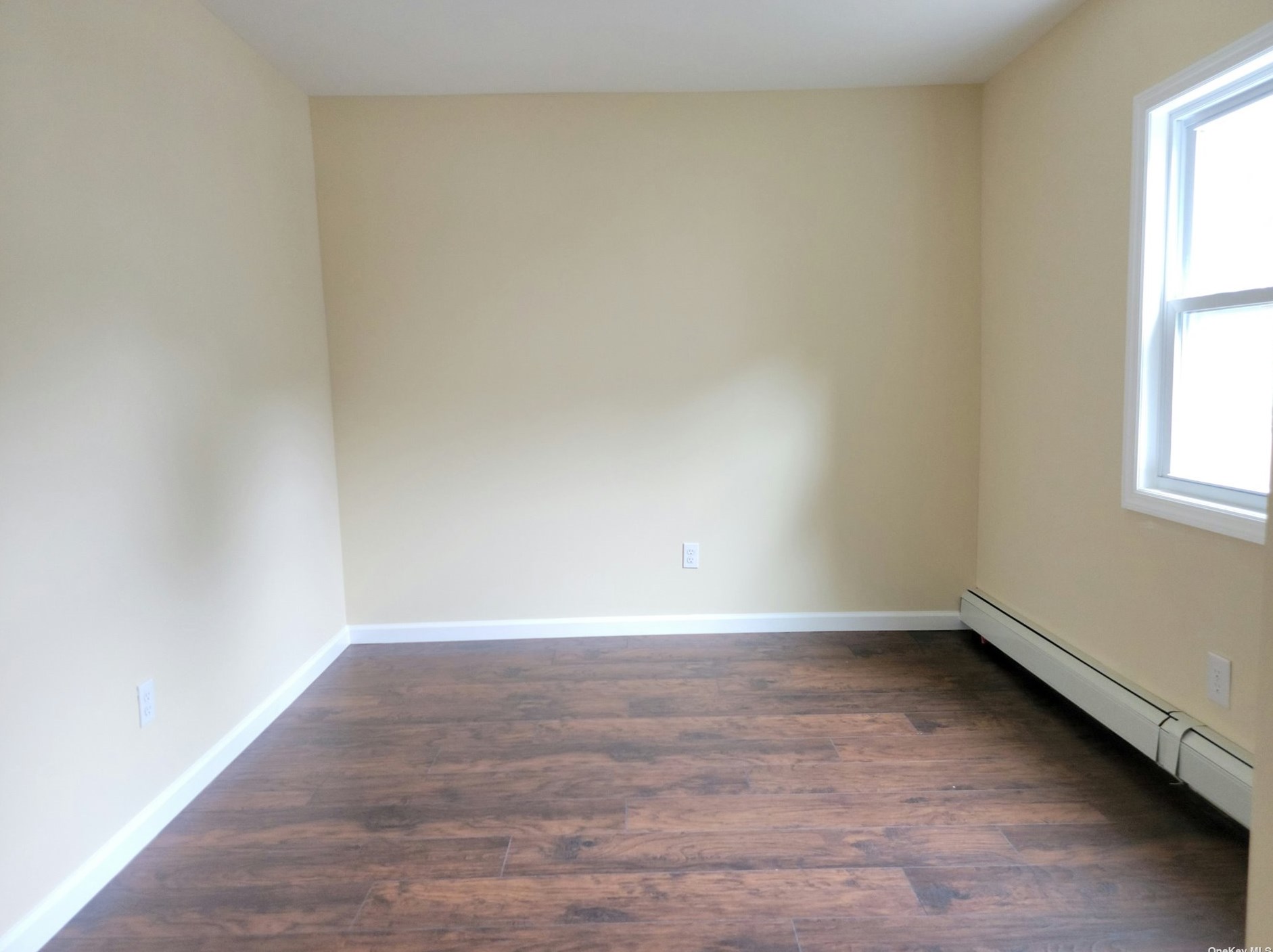 43 Highview Ave, Selden NY  11784-3525 exterior