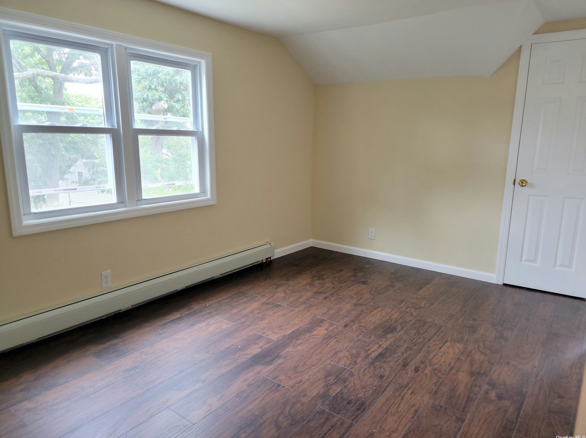 43 Highview Ave, Selden NY  11784-3525 exterior