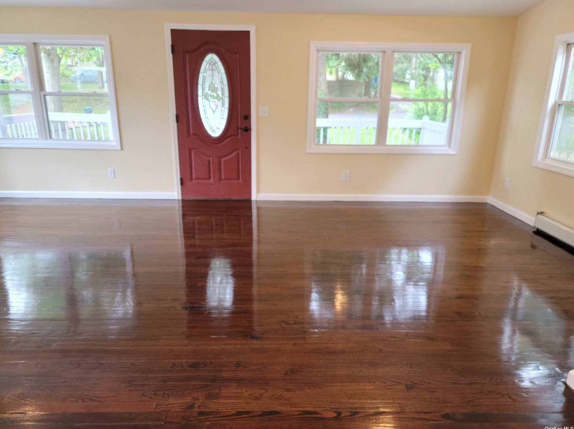 43 Highview Ave, Selden NY  11784-3525 exterior