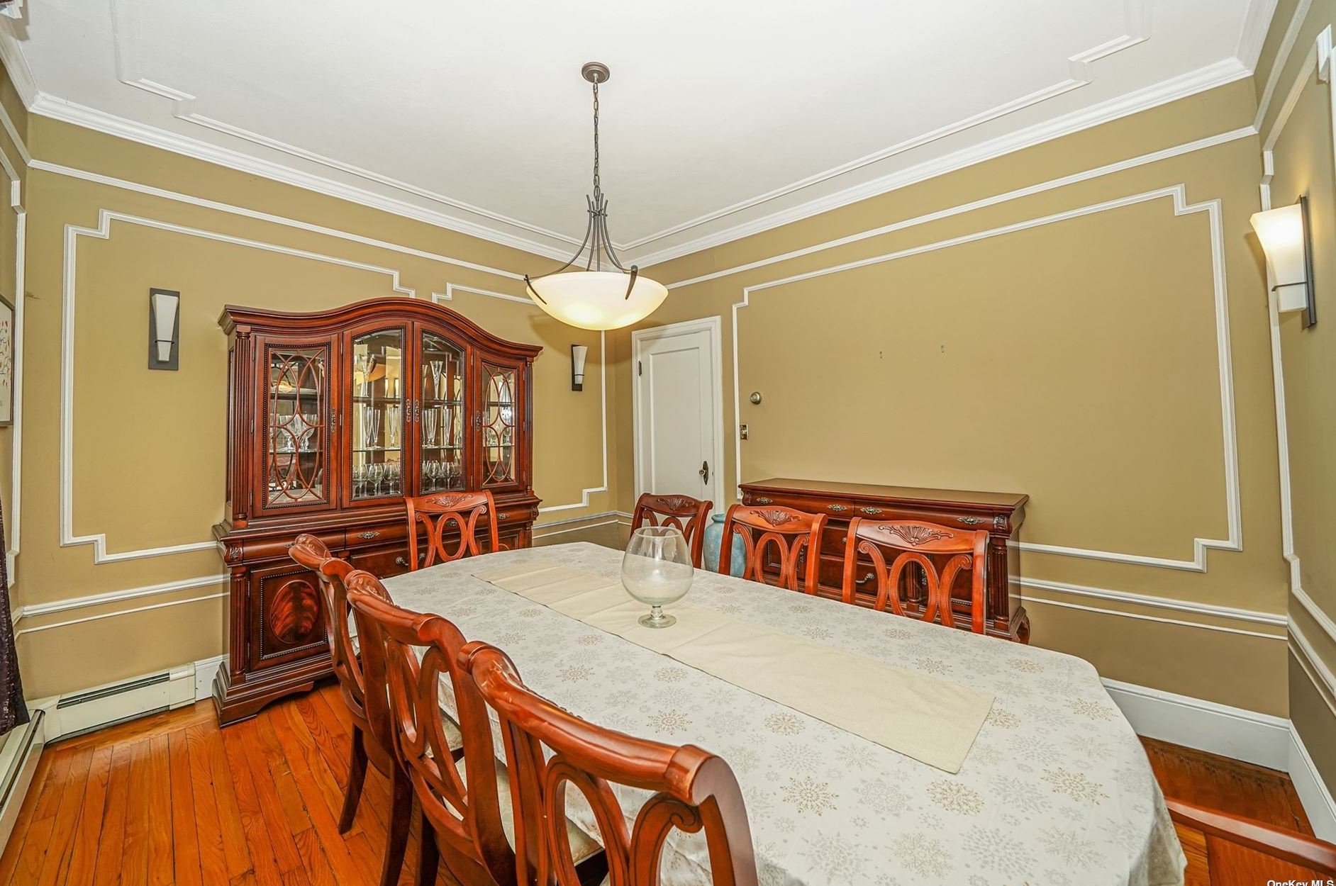 23 Jerome St, Smithtown NY  11787-5738 exterior