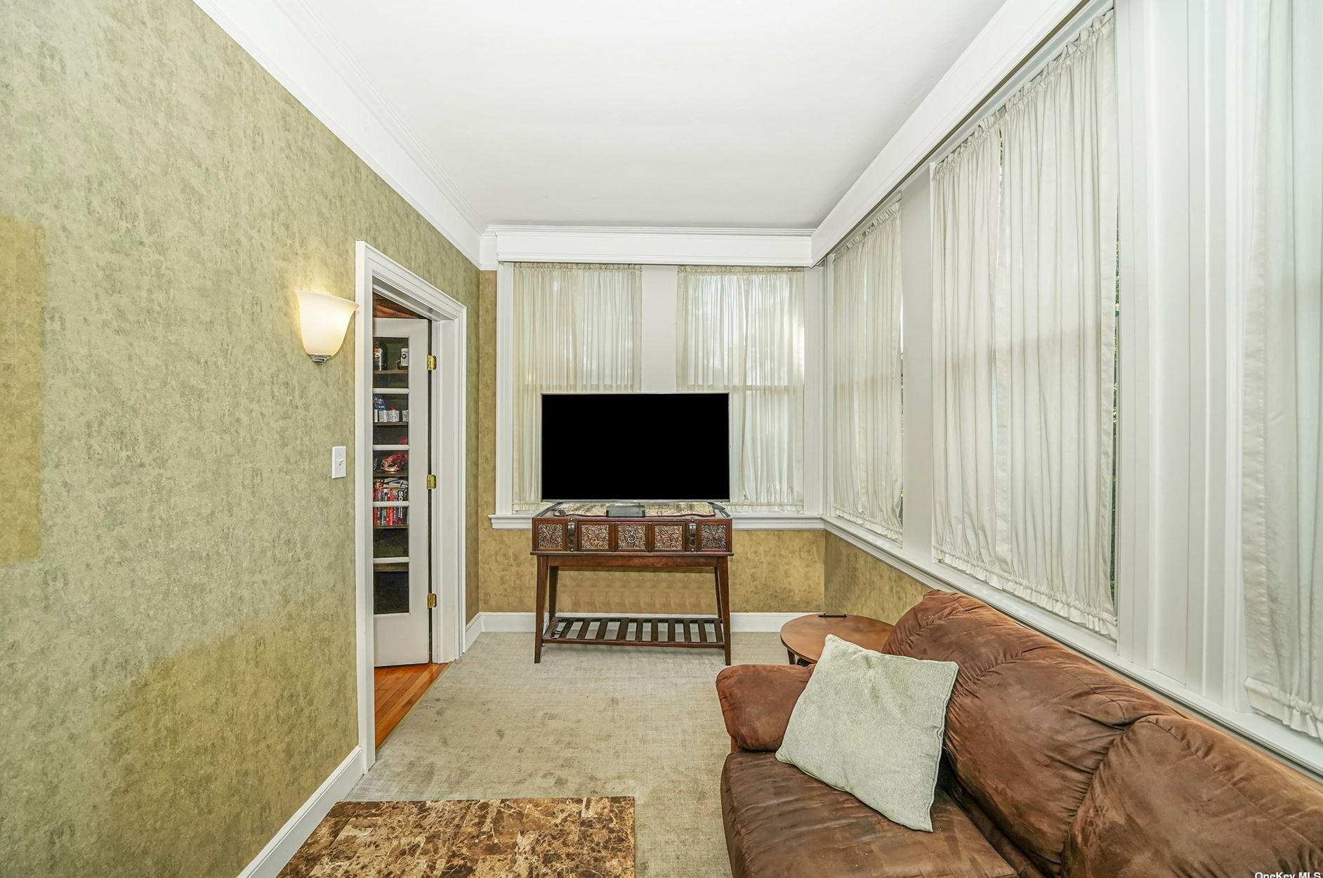 23 Jerome St, Smithtown NY  11787-5738 exterior