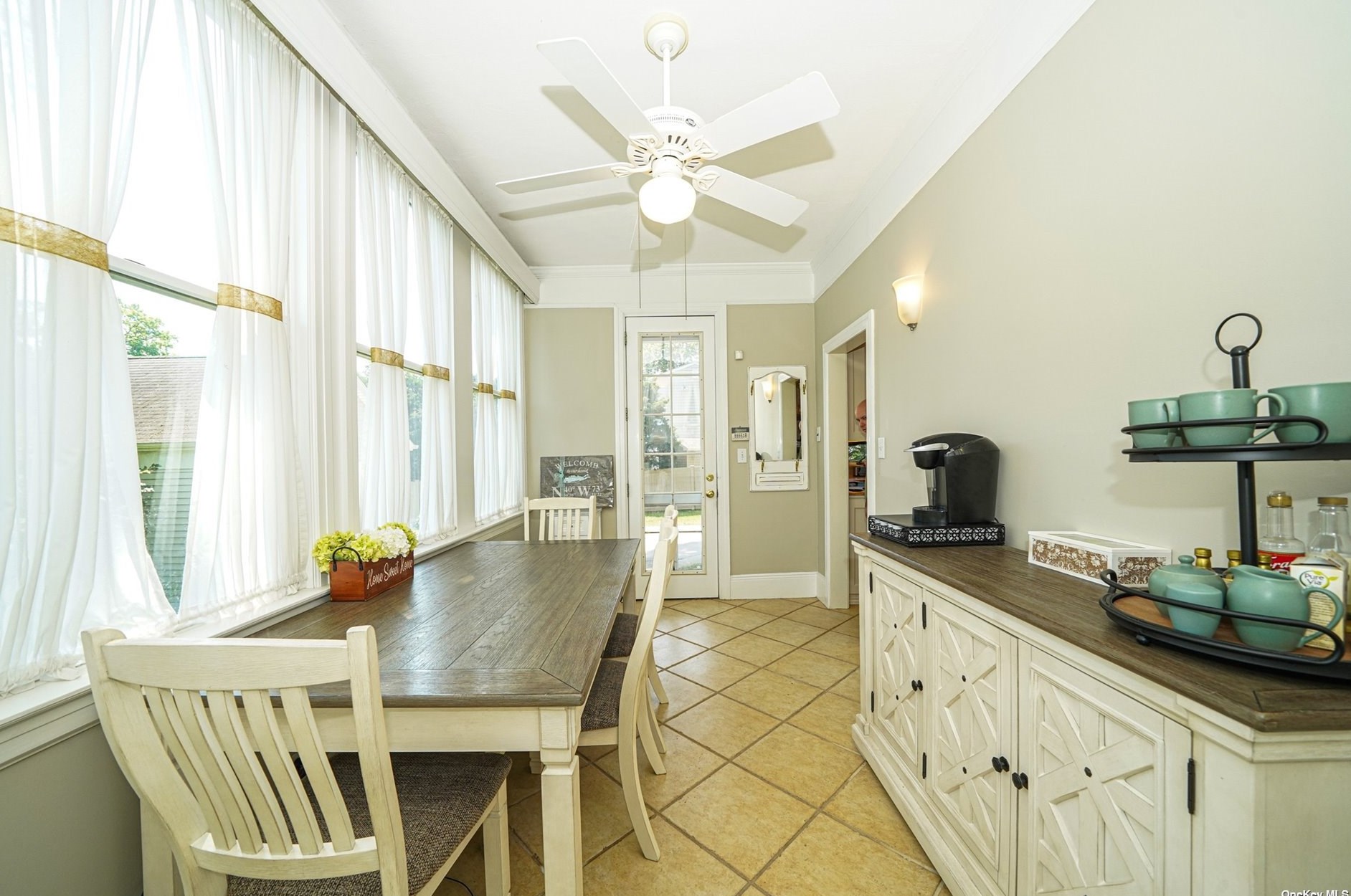 23 Jerome St, Smithtown NY  11787-5738 exterior