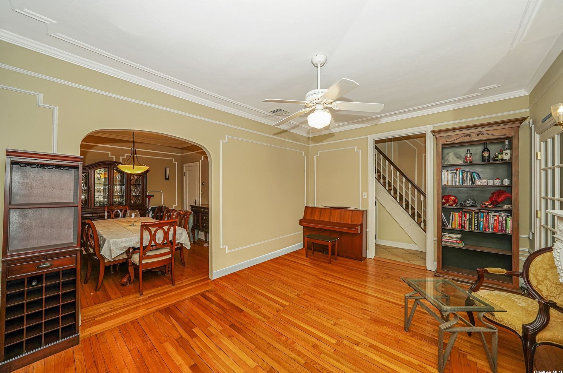 23 Jerome St, Smithtown NY  11787-5738 exterior