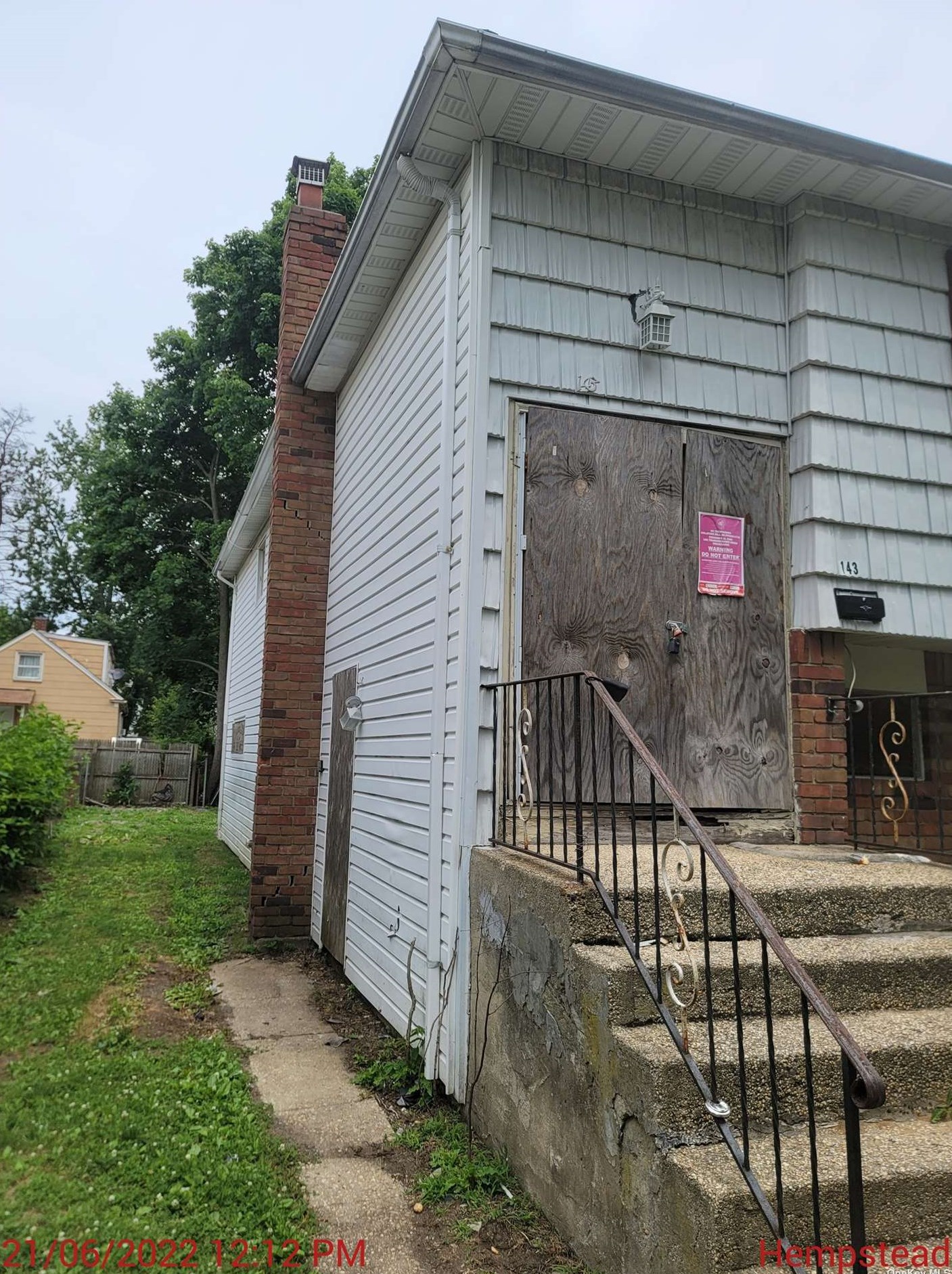 143 Harvard St, Hempstead, NY 11550-2828