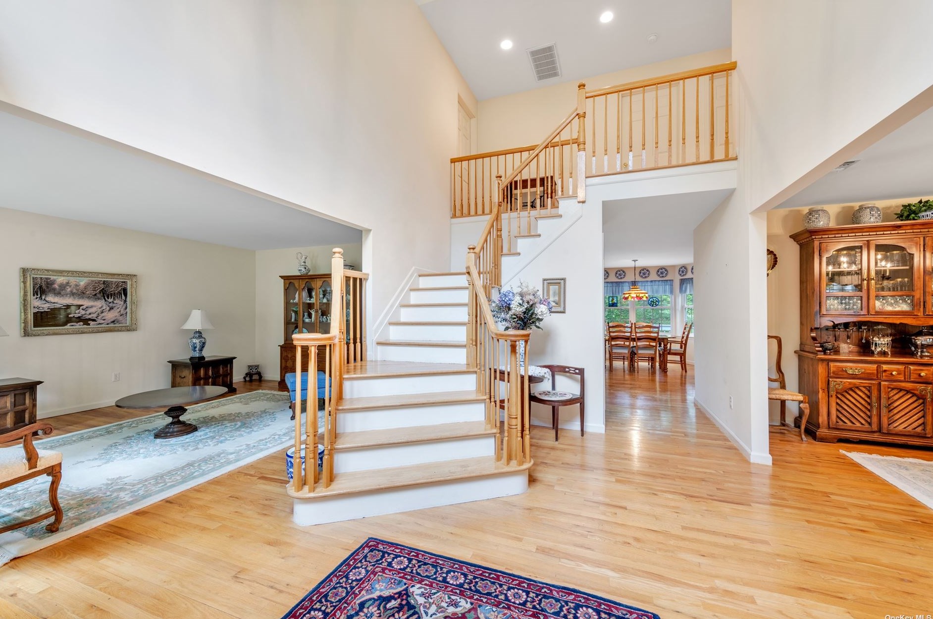 91 Huntington Rd, Port Washington, NY 11050-3510