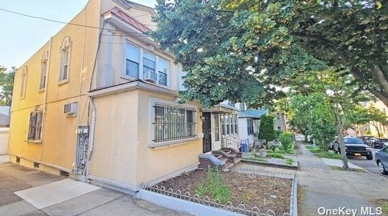 77-16 65th St, Flushing, NY 11385