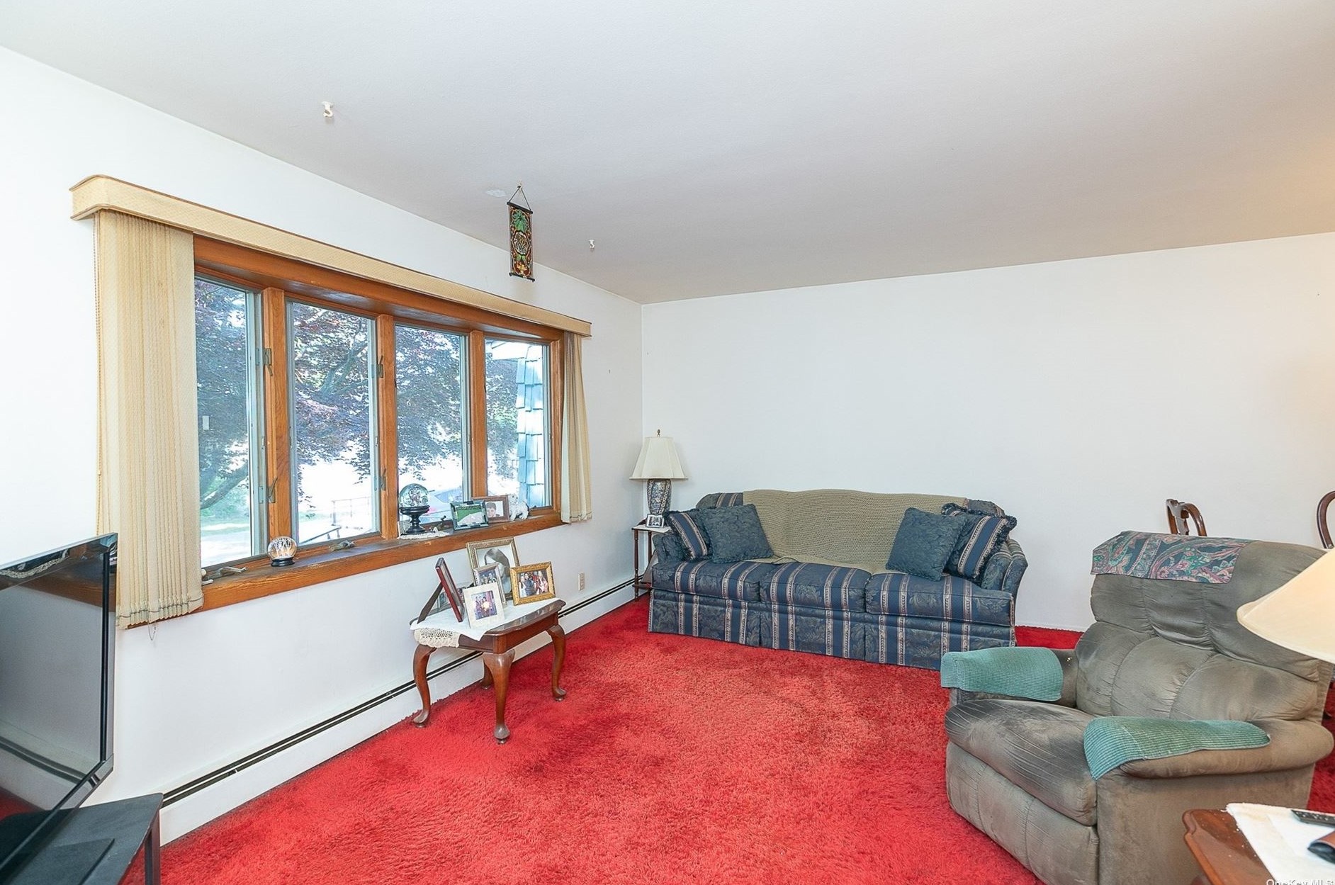 215 Amsterdam Ave, Babylon, NY 11704