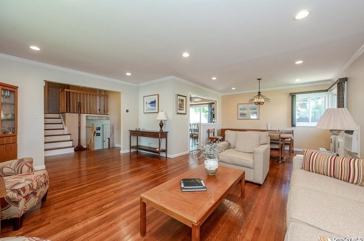 236 Wyngate Dr, East Massapequa, NY 11758-2715