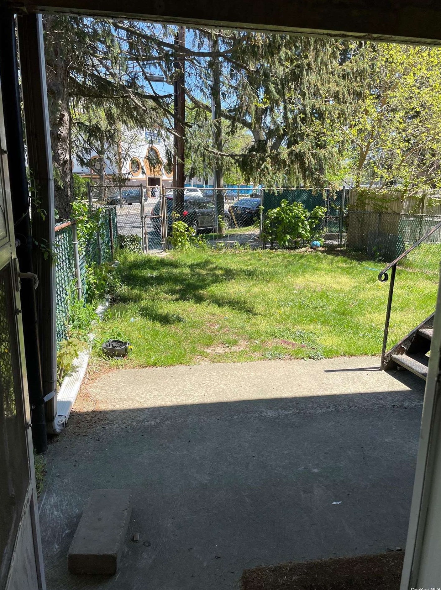 92-09 242nd Street 1f, Jamaica, NY 11427