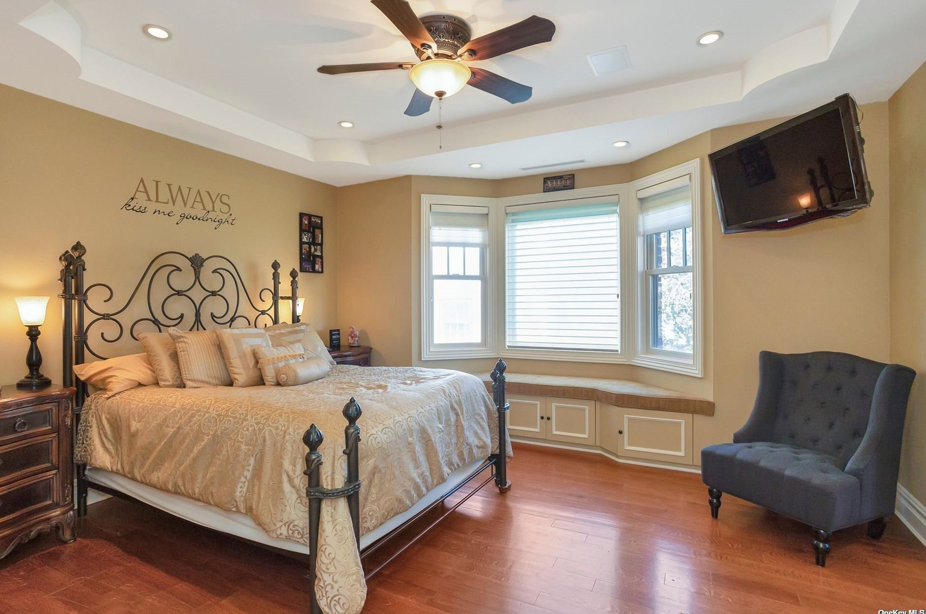 32 Boulevard, Flushing NY 11357-1003 exterior