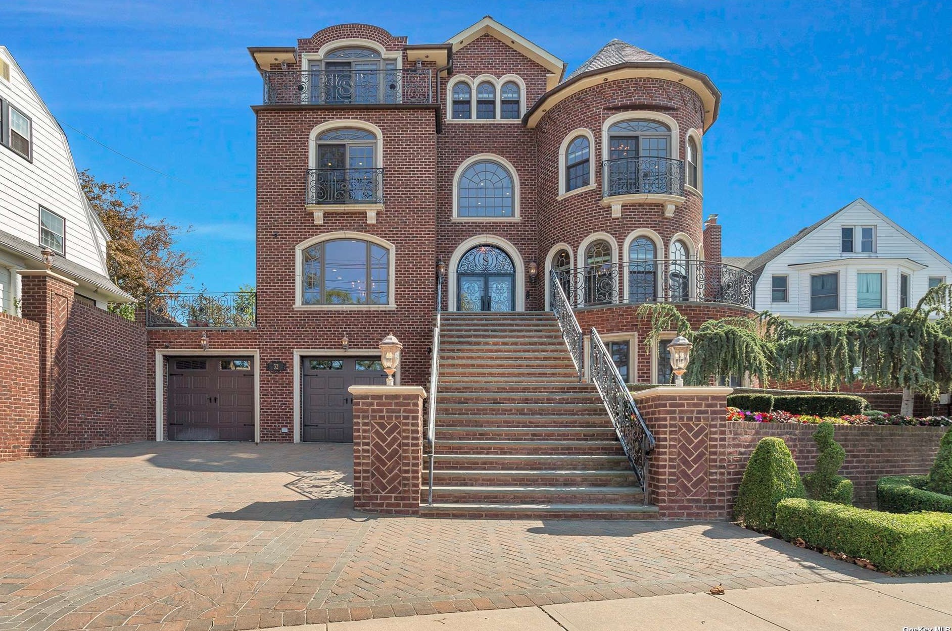 32 Boulevard, Flushing NY 11357-1003 exterior