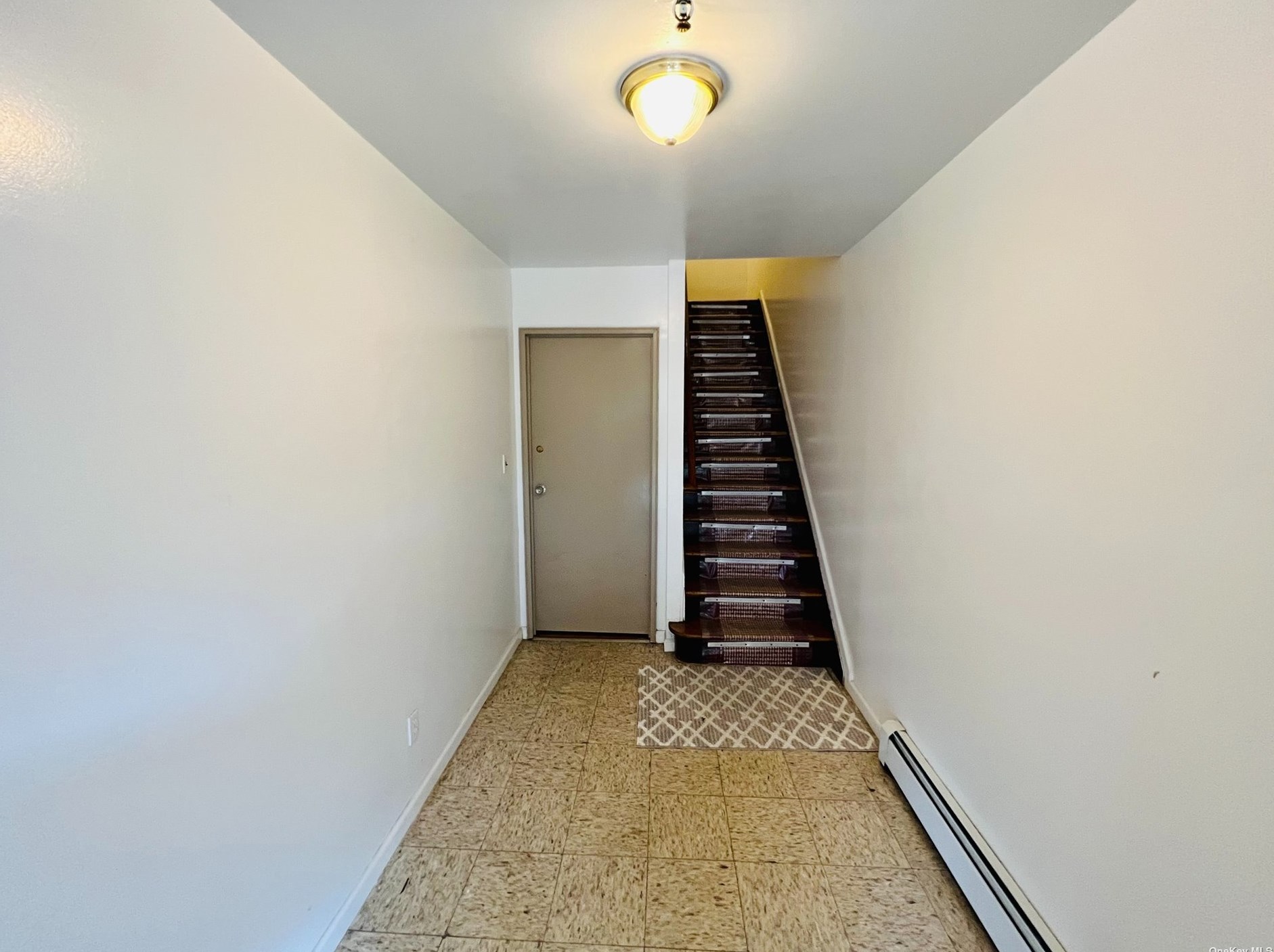 82-44 Pettit Ave, Flushing, NY 11373-3153