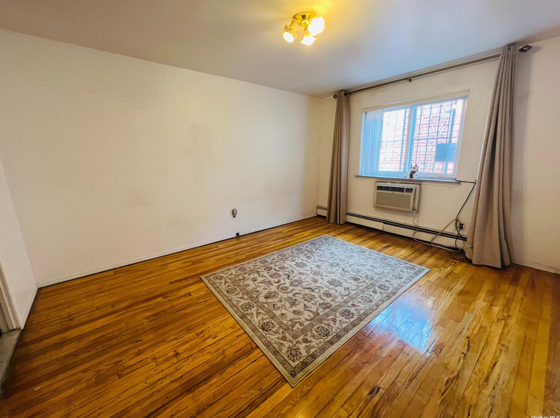 82-44 Pettit Ave, Flushing NY exterior