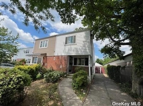 63-38 136th St, Flushing, NY 11367-2021