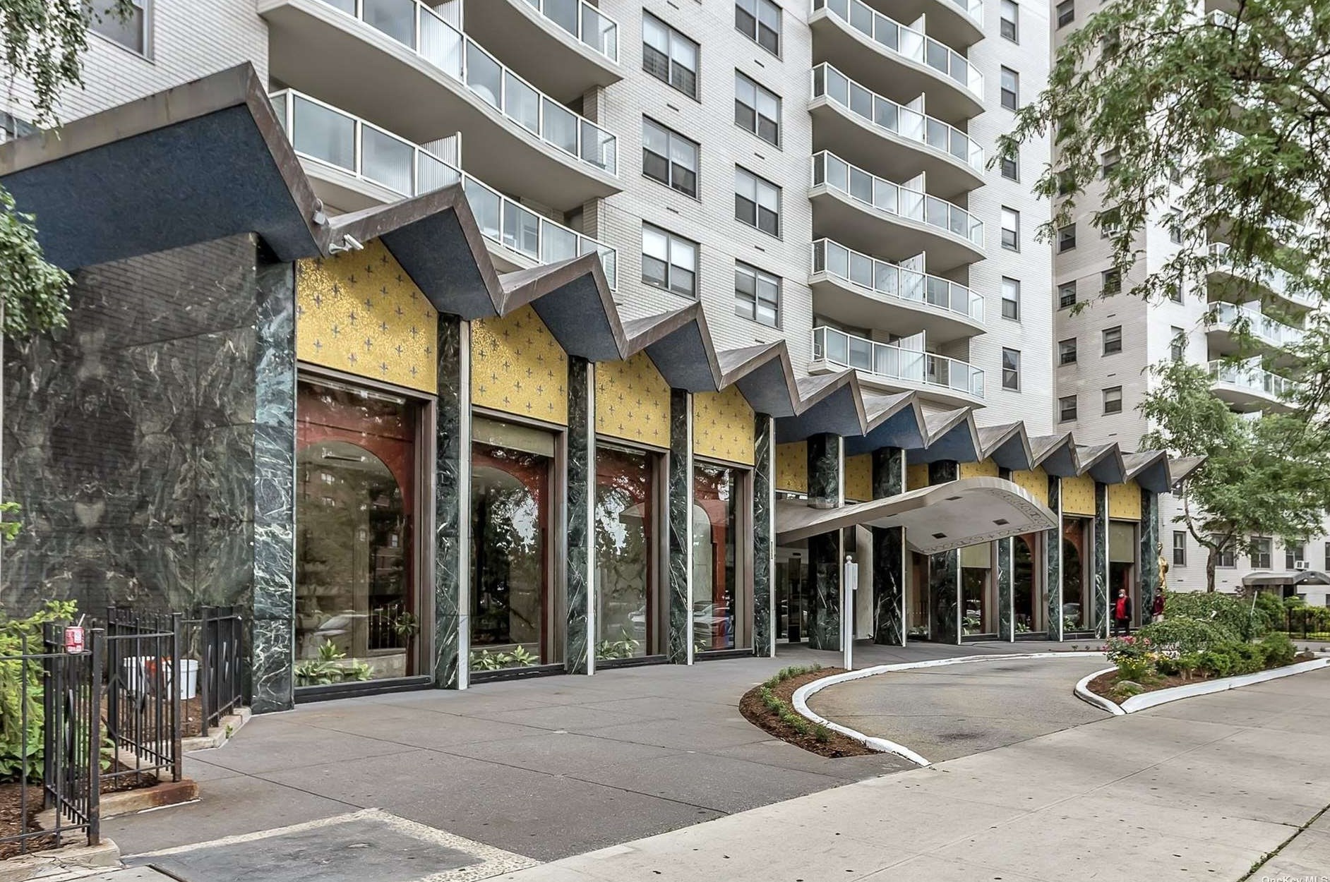 1020 Grand Concourse #9p, Bronx, NY 10451