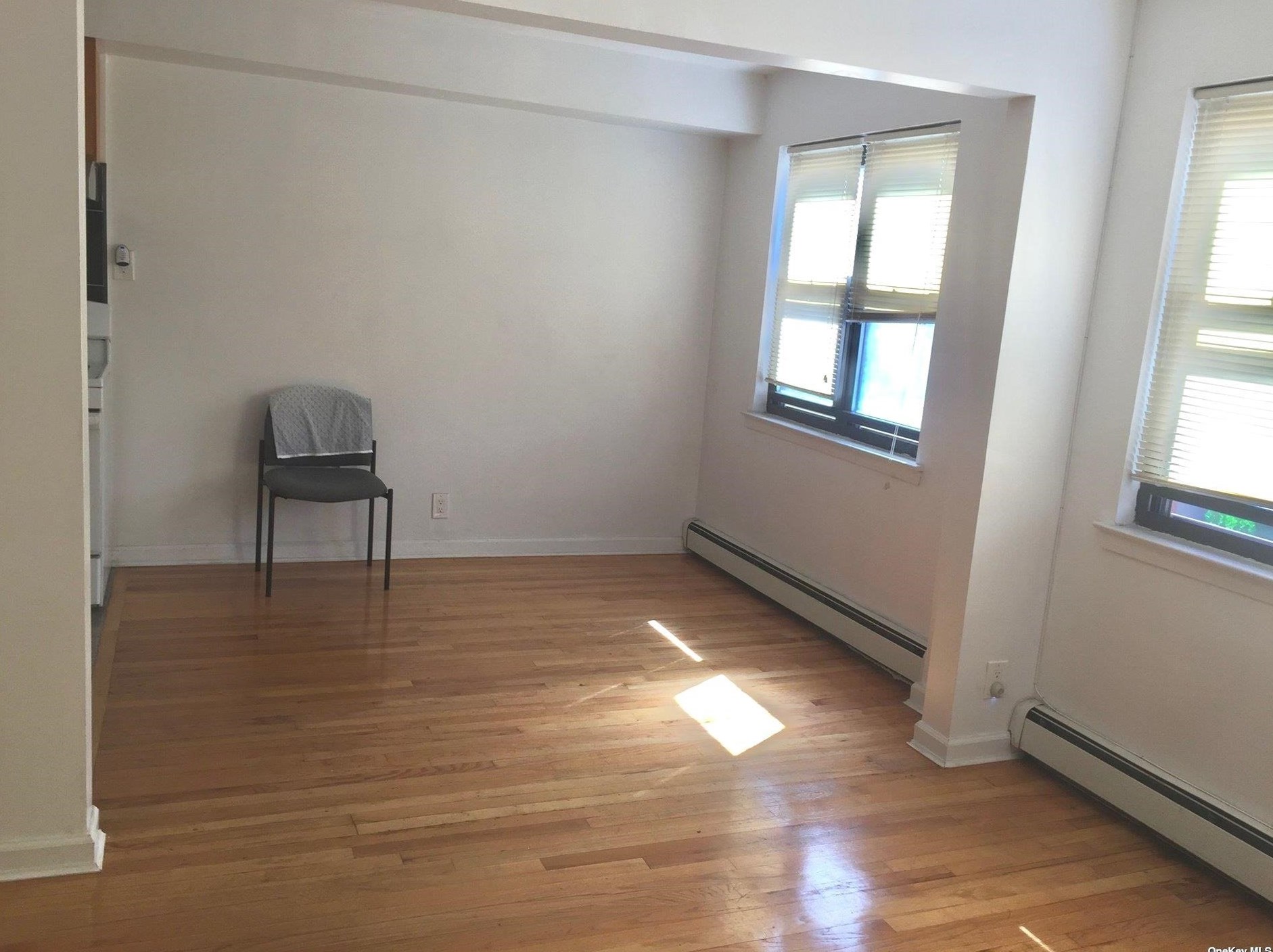 52-15 90th St #2f, Flushing, NY 11373